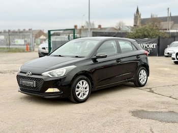 Used Hyundai i20 2017 for sale - 77925983: Photo