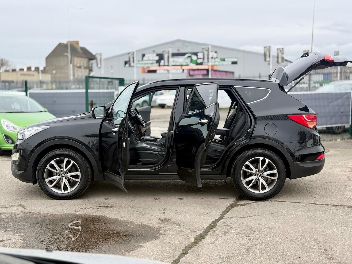 Used Hyundai Santa Fe for sale - 77825171: Photo 10