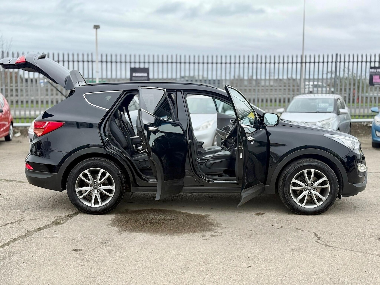 Used Hyundai Santa Fe for sale - 77825171: Photo 16