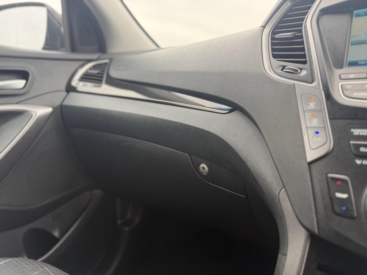 Used Hyundai Santa Fe for sale - 77825171: Photo 80