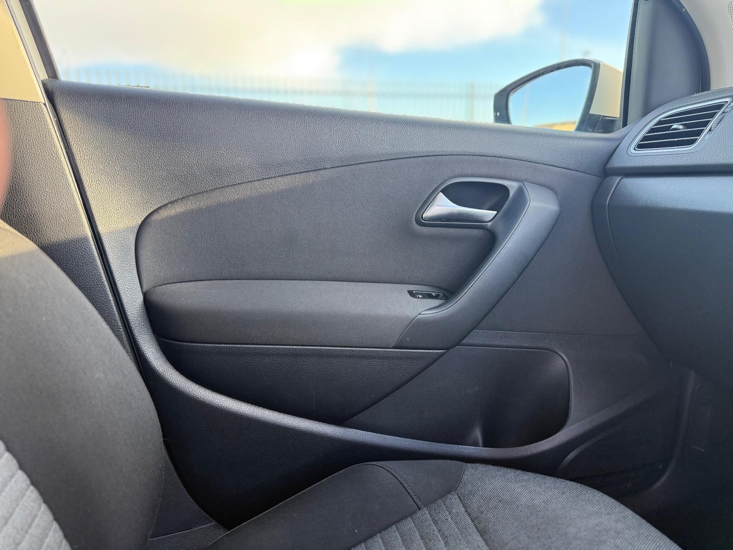 Used Volkswagen Polo for sale - 77242382: Photo 40