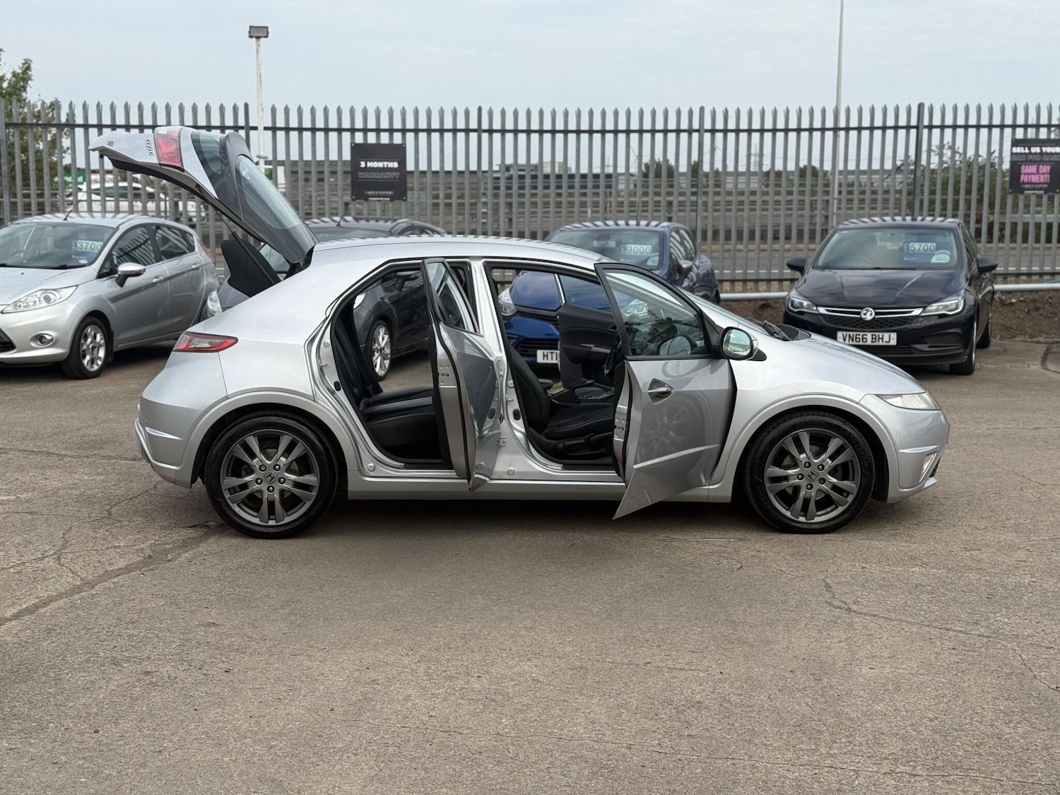 Vehicle 28