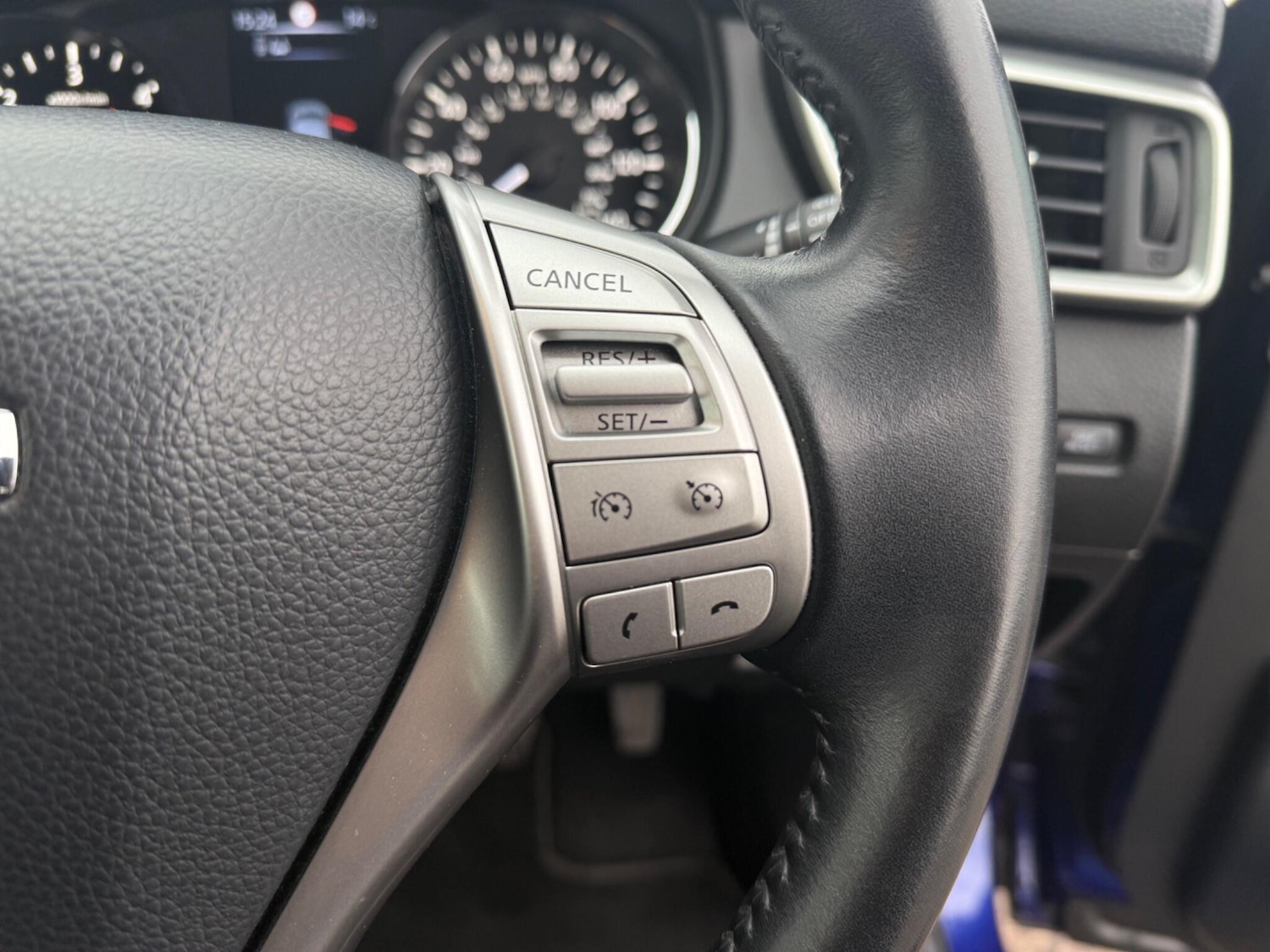 Used Nissan Qashqai 2016 for sale - 76398011: Photo 33