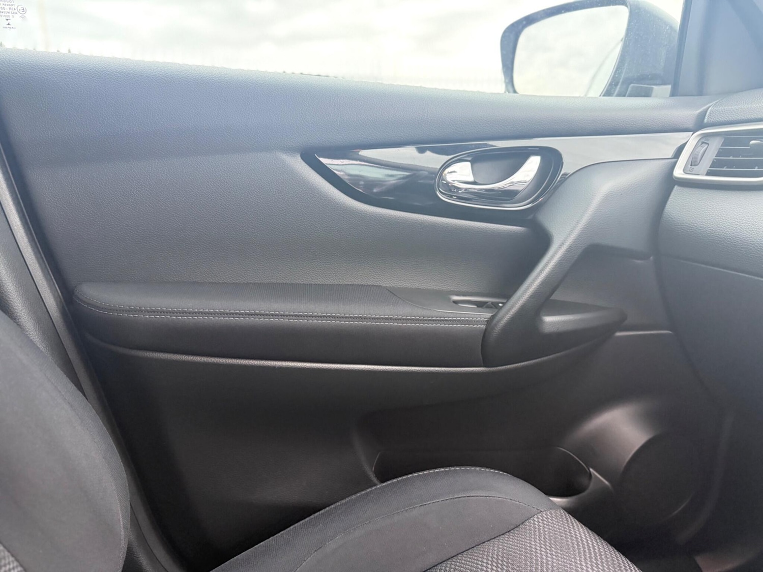 Used Nissan Qashqai 2016 for sale - 76398011: Photo 48