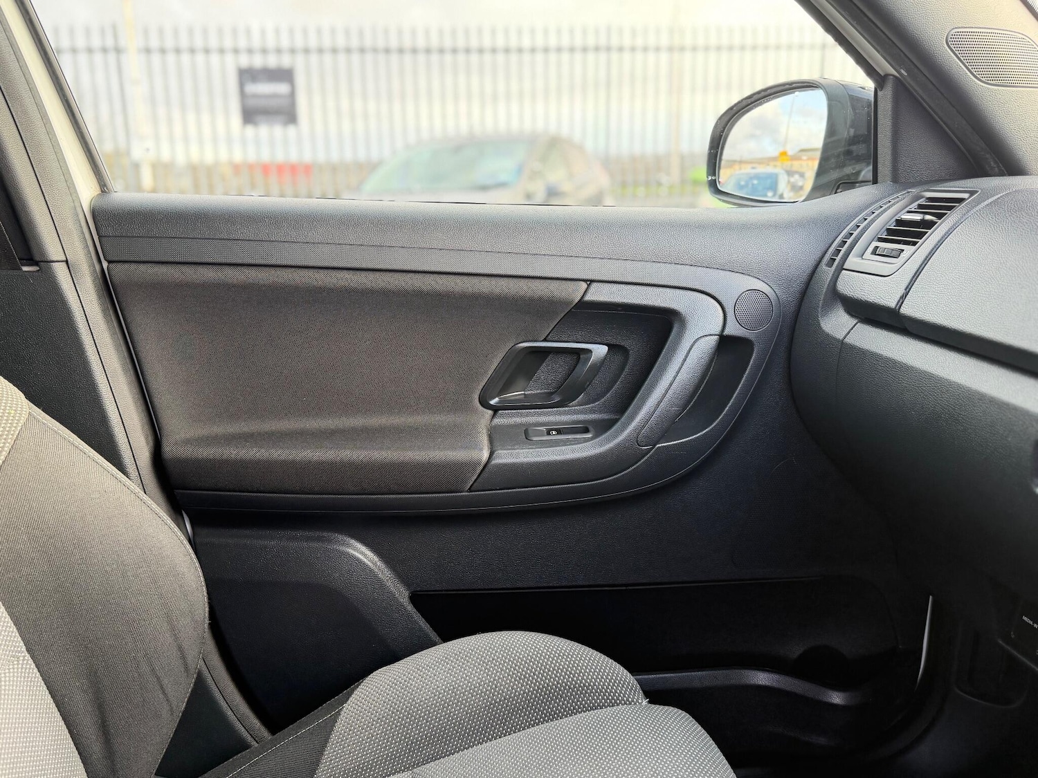 Used Skoda Fabia 2013 for sale - 77396554: Photo 45