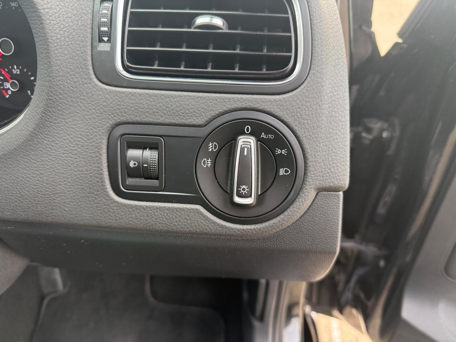 Used Volkswagen Polo 2017 for sale - 76349413: Photo 30