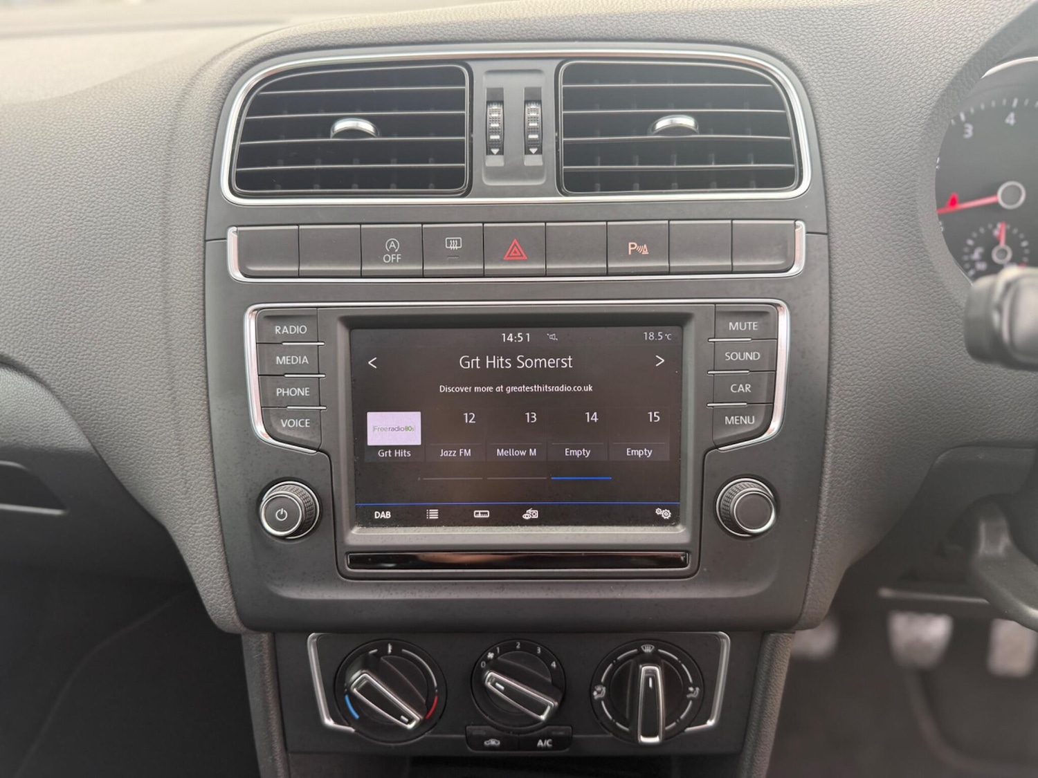Used Volkswagen Polo 2017 for sale - 76349413: Photo 42