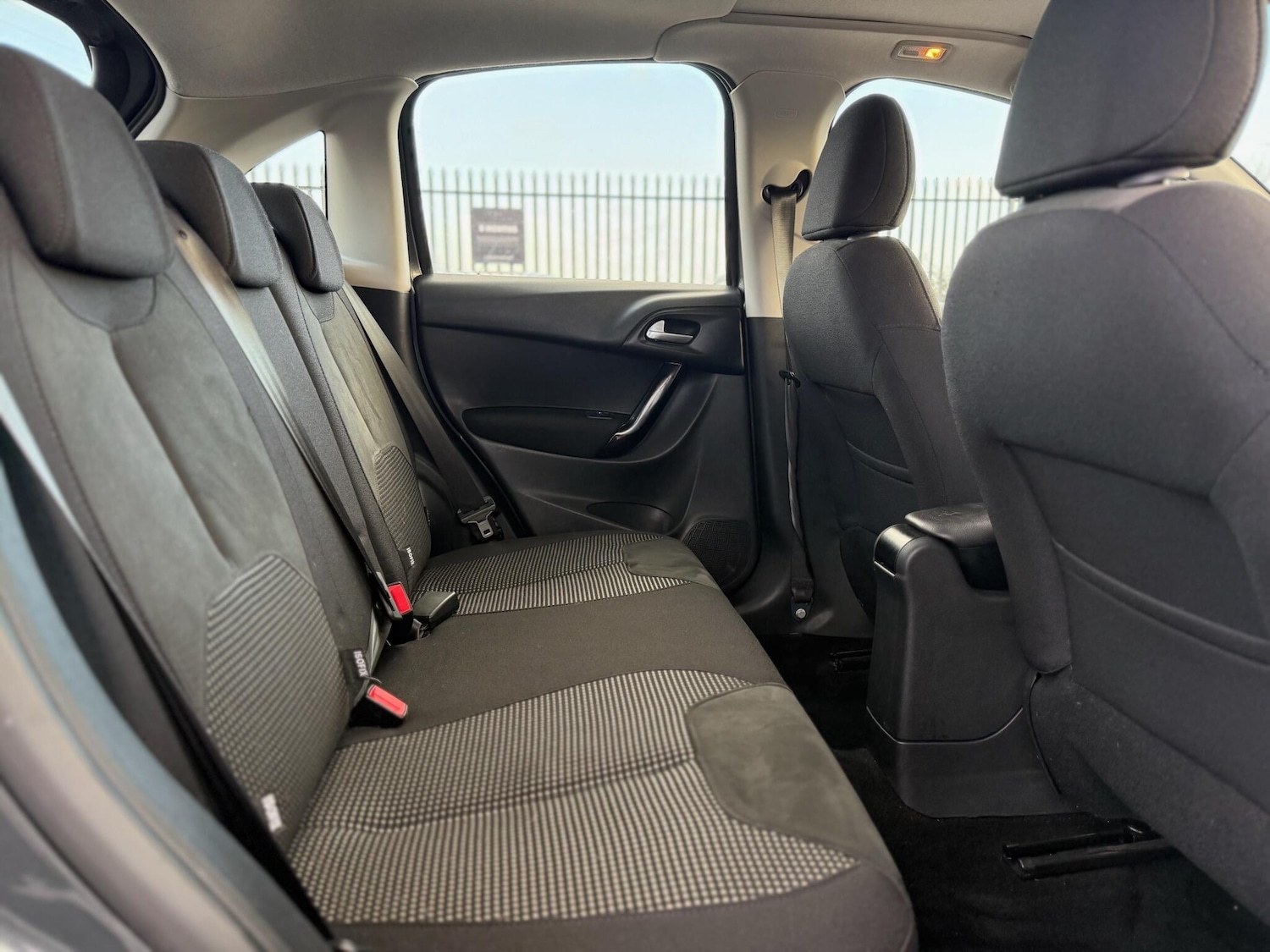 Used Citroen C3 2014 for sale - 76952695: Photo 47