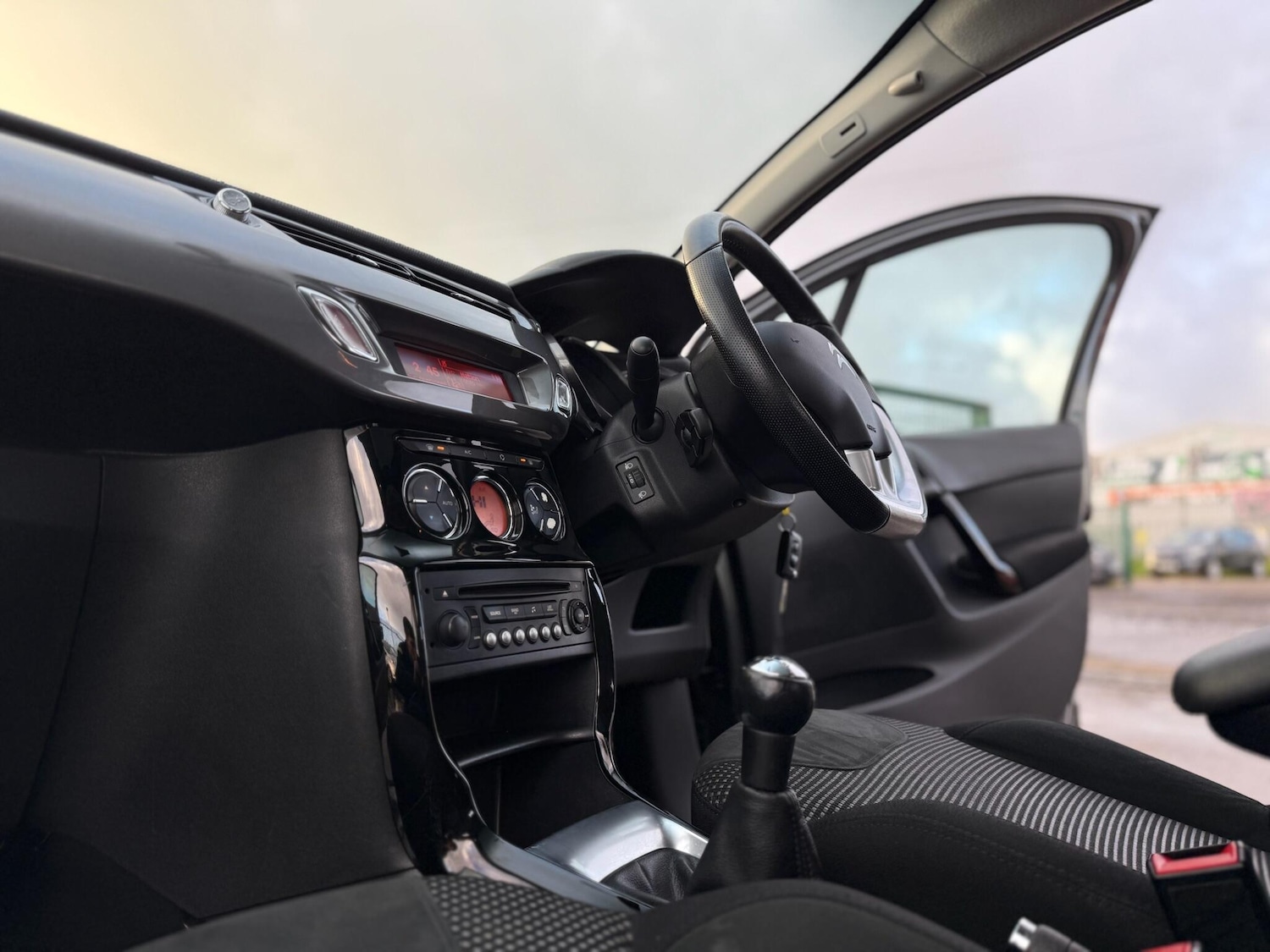 Used Citroen C3 2014 for sale - 76952695: Photo 64