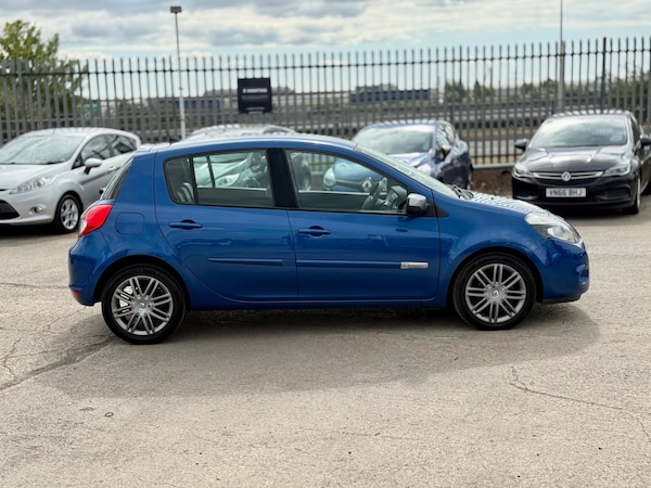 Used Renault Clio 2011 for sale - 75459064: Photo 12