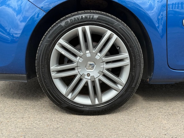 Used Renault Clio 2011 for sale - 75459064: Photo 18