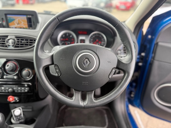 Used Renault Clio 2011 for sale - 75459064: Photo 29