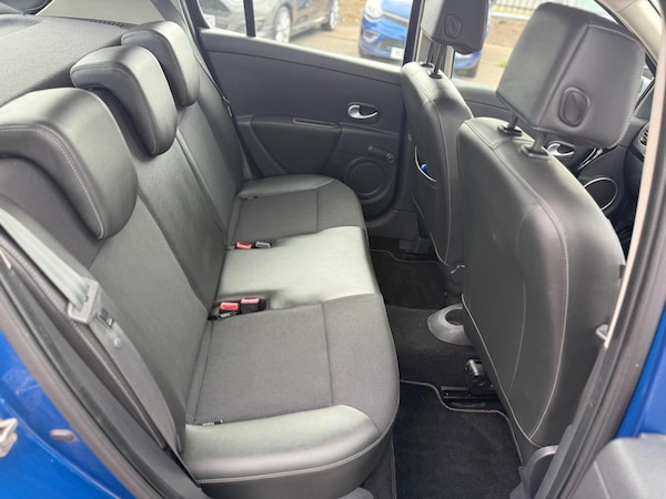 Used Renault Clio 2011 for sale - 75459064: Photo 49
