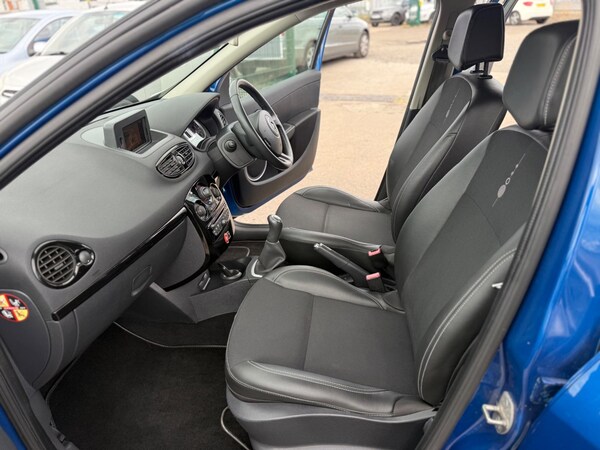 Used Renault Clio 2011 for sale - 75459064: Photo 62