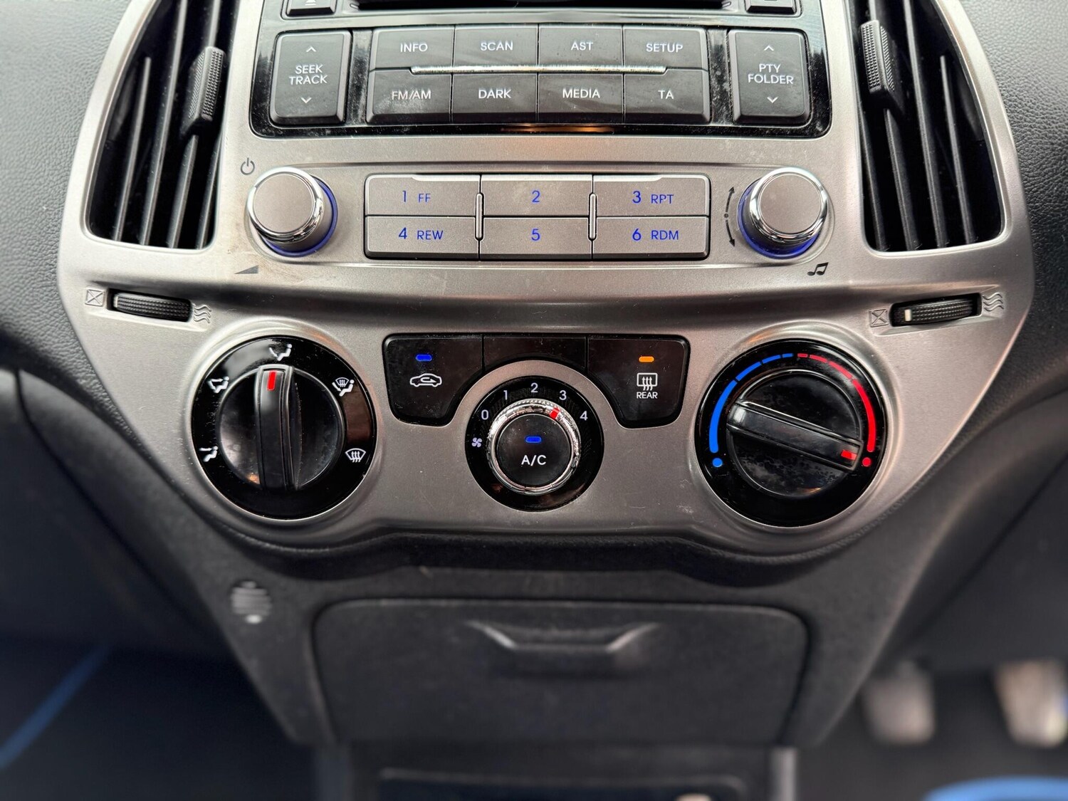 Used Hyundai i20 for sale - 77510272: Photo 59