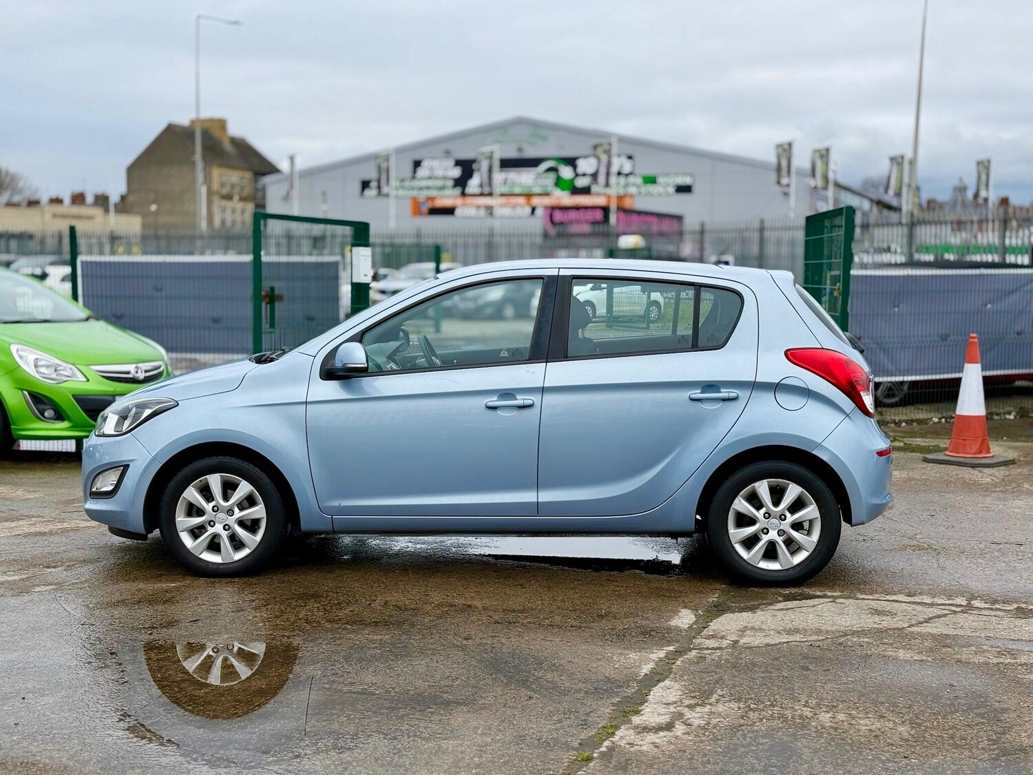 Used Hyundai i20 for sale - 77510272: Photo 9