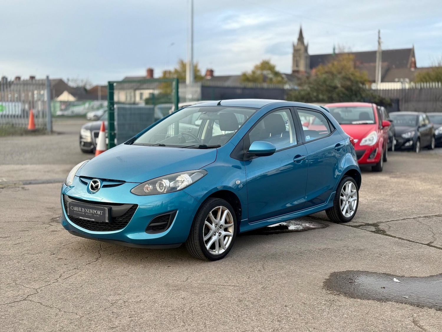 Used Mazda Mazda2 2013 for sale - 76619926: Photo 4