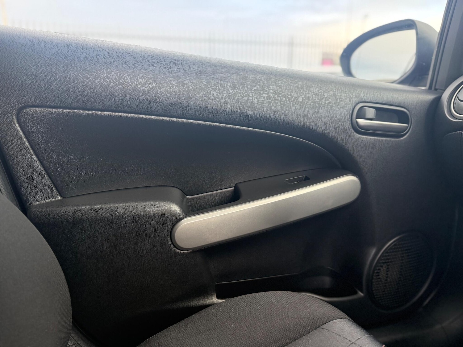 Used Mazda Mazda2 2013 for sale - 76619926: Photo 44