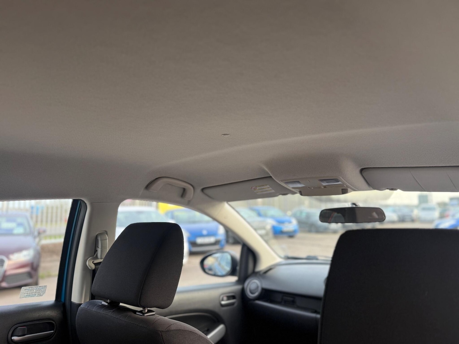 Used Mazda Mazda2 2013 for sale - 76619926: Photo 50