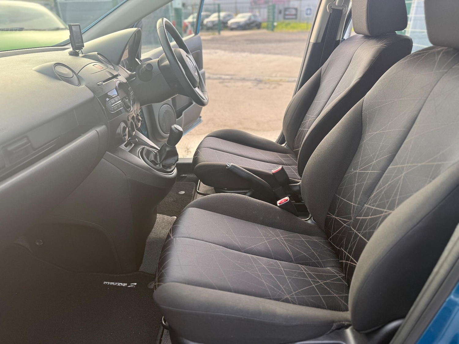 Used Mazda Mazda2 2013 for sale - 76619926: Photo 60