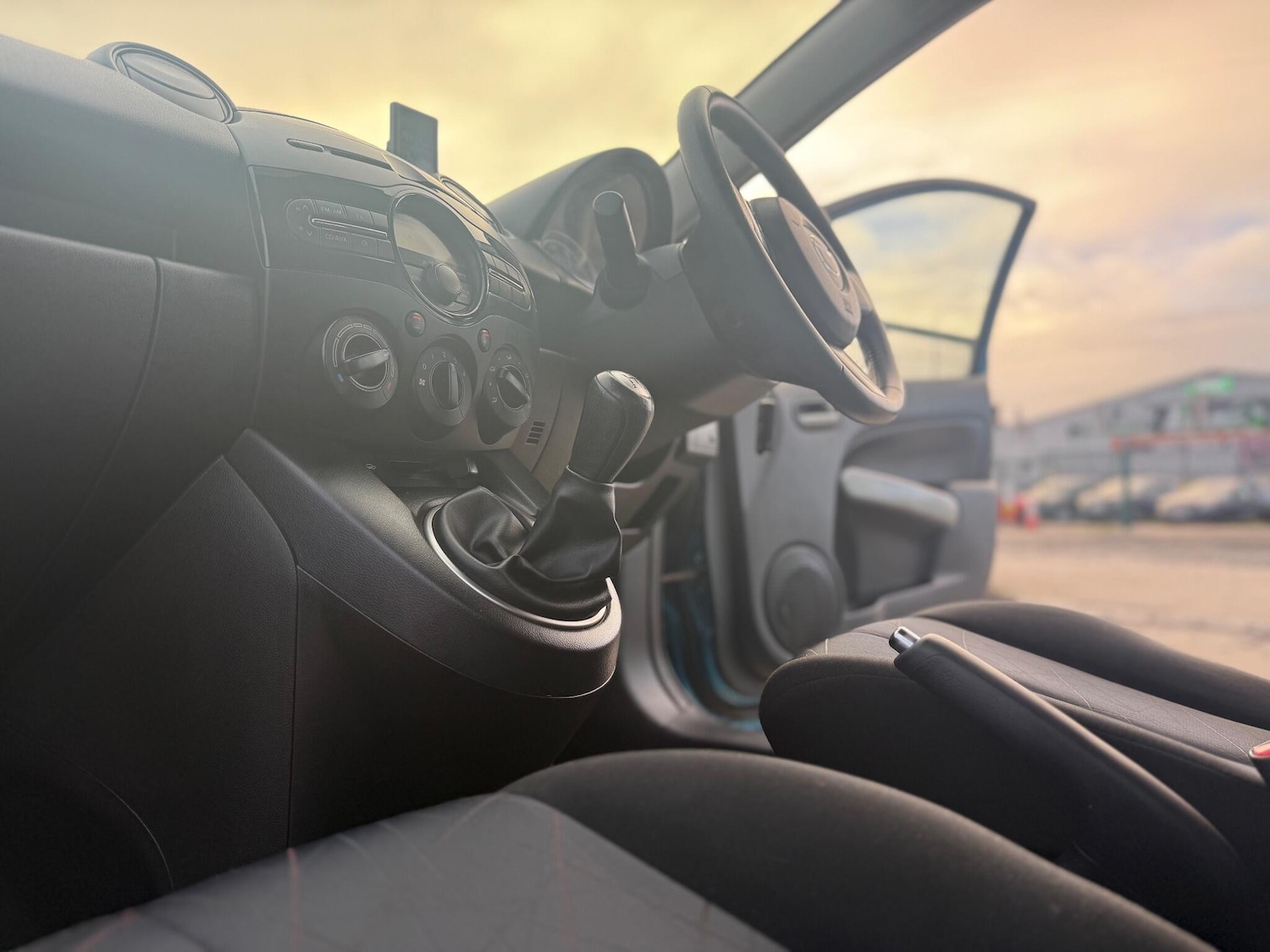 Used Mazda Mazda2 2013 for sale - 76619926: Photo 64