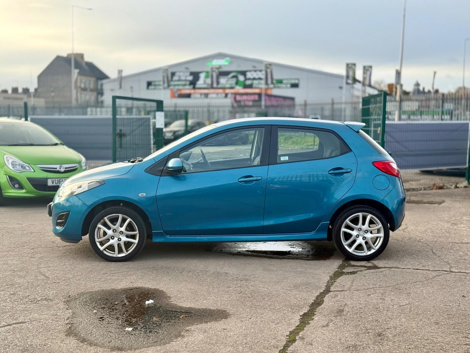 Used Mazda Mazda2 2013 for sale - 76619926: Photo 7