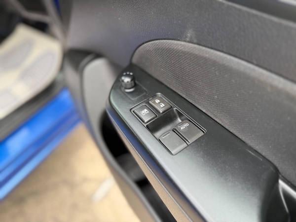 Used Suzuki Swift 2015 for sale - 75388356: Photo 23