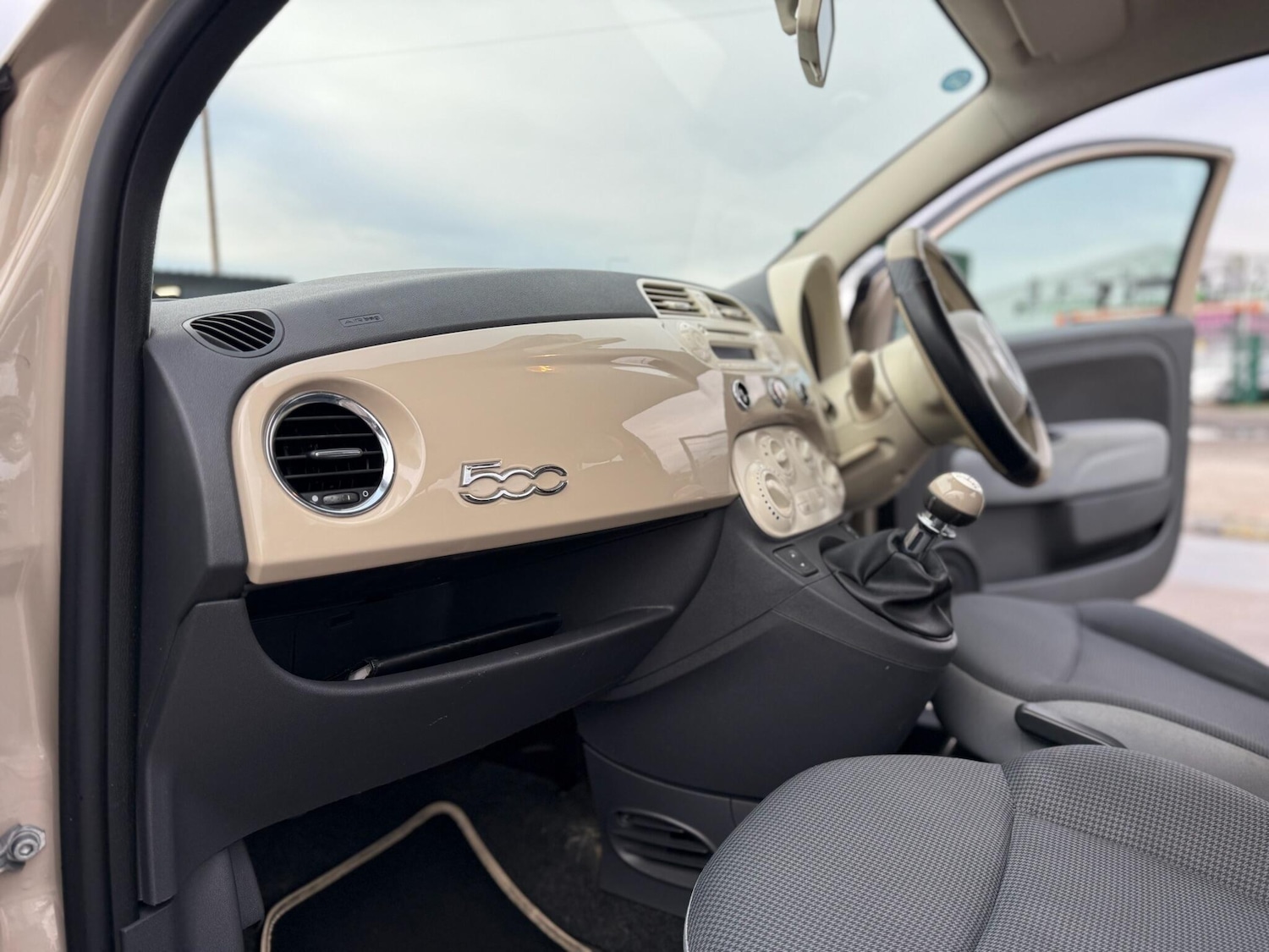 Used Fiat 500 2014 for sale - 77633947: Photo 43