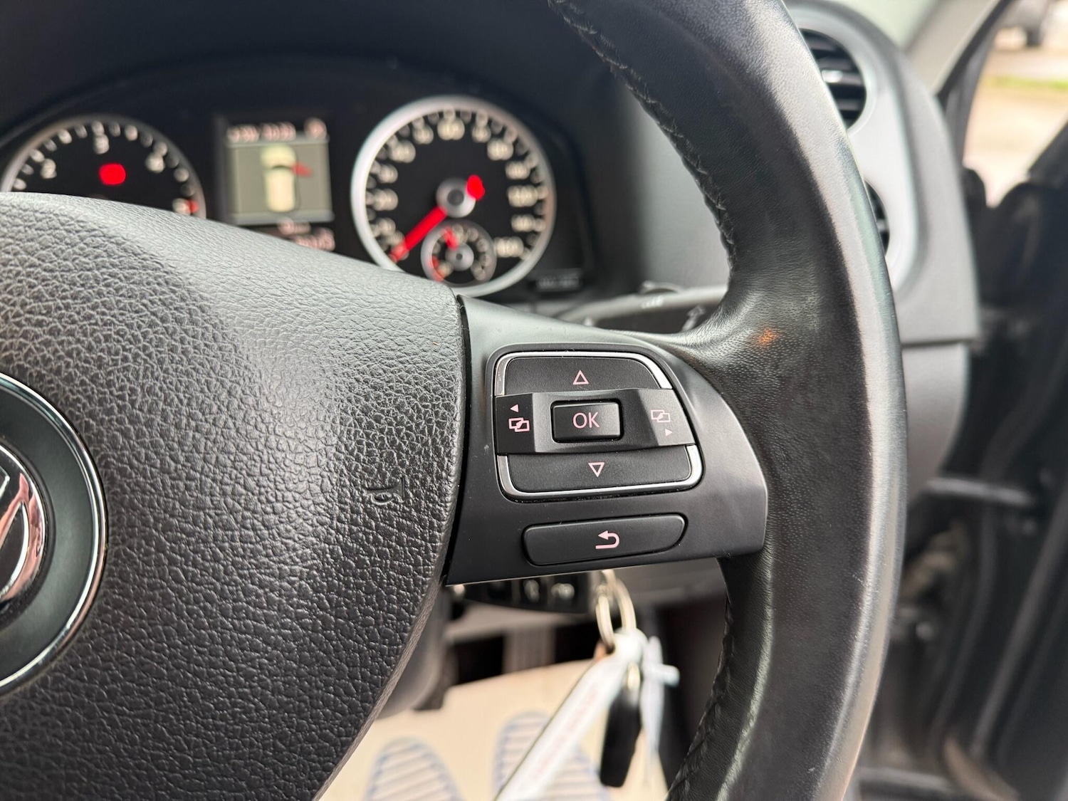 Used Volkswagen Tiguan for sale - 77599009: Photo 33