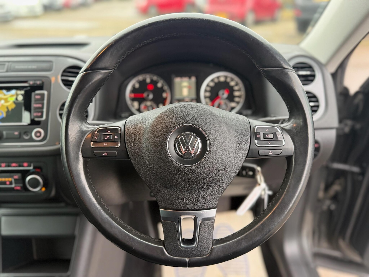 Used Volkswagen Tiguan for sale - 77599009: Photo 38