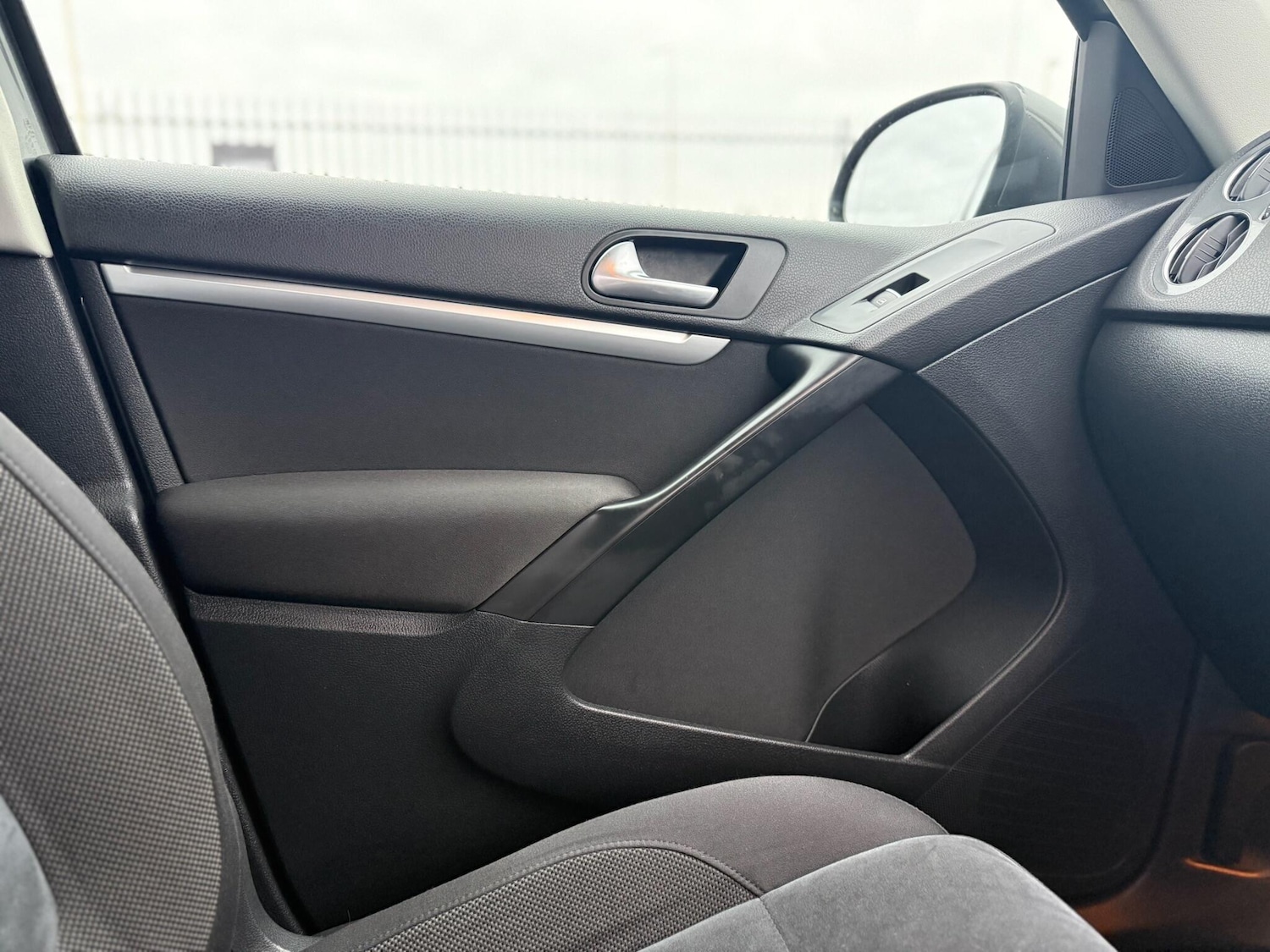 Used Volkswagen Tiguan for sale - 77599009: Photo 48