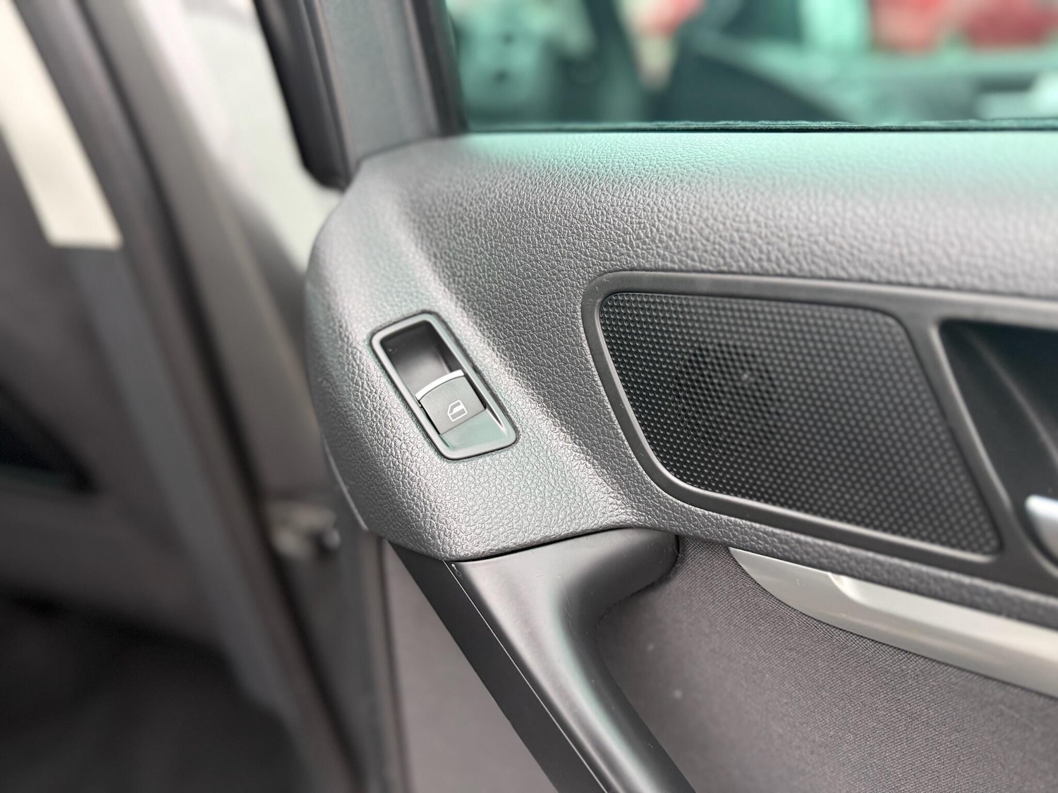 Used Volkswagen Tiguan for sale - 77599009: Photo 50