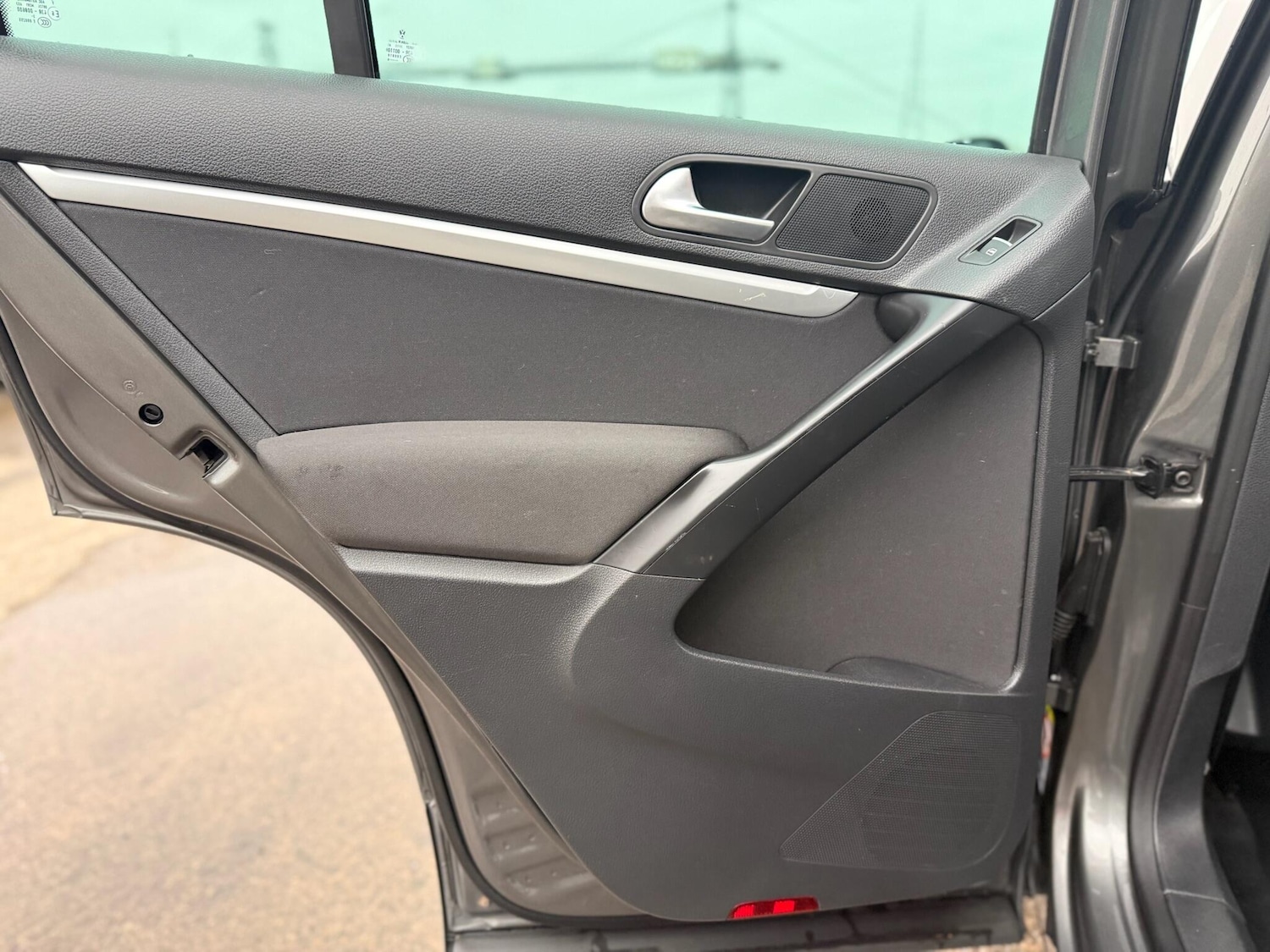 Used Volkswagen Tiguan for sale - 77599009: Photo 60