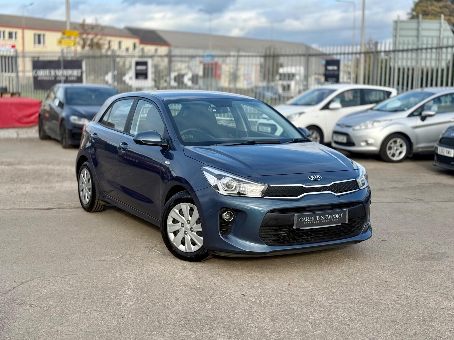 Used Kia Rio 2017 for sale - 76997510: Photo 2