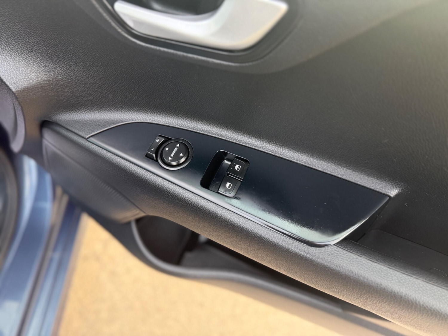 Used Kia Rio 2017 for sale - 76997510: Photo 25