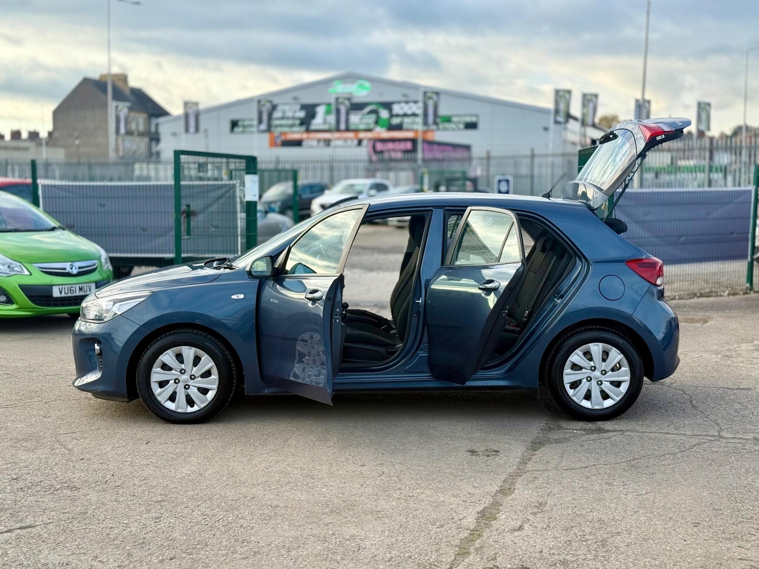 Used Kia Rio 2017 for sale - 76997510: Photo 70