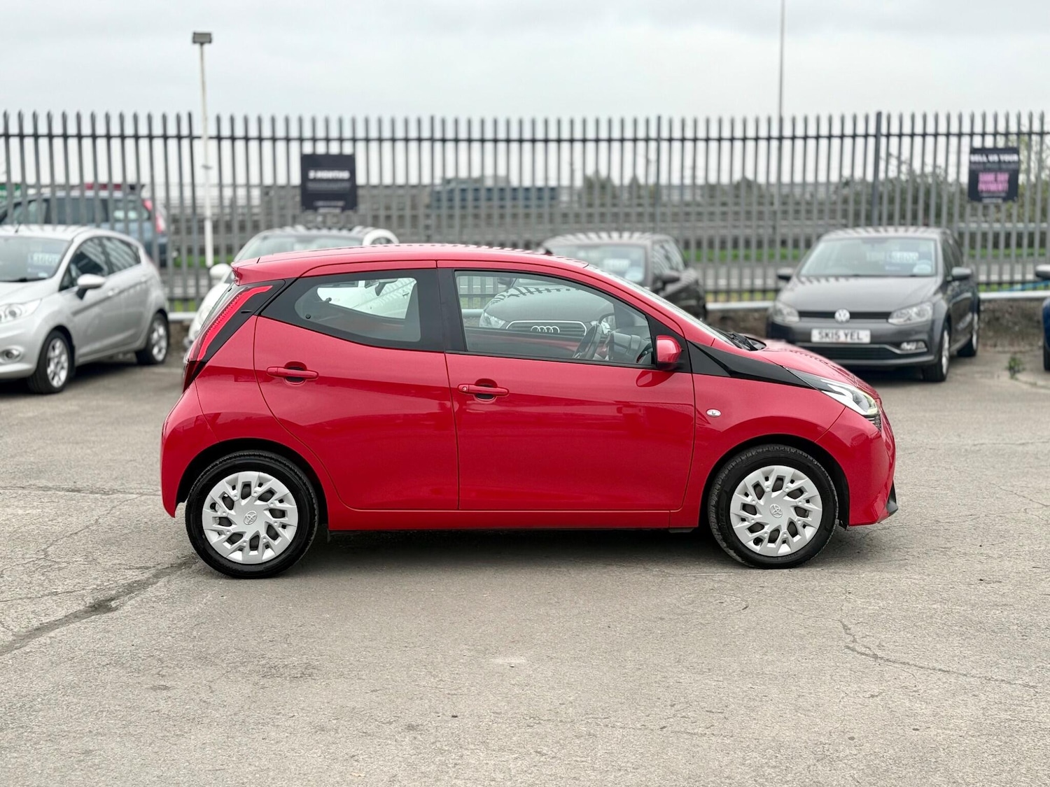 Used Toyota AYGO 2020 for sale - 76269971: Photo 12