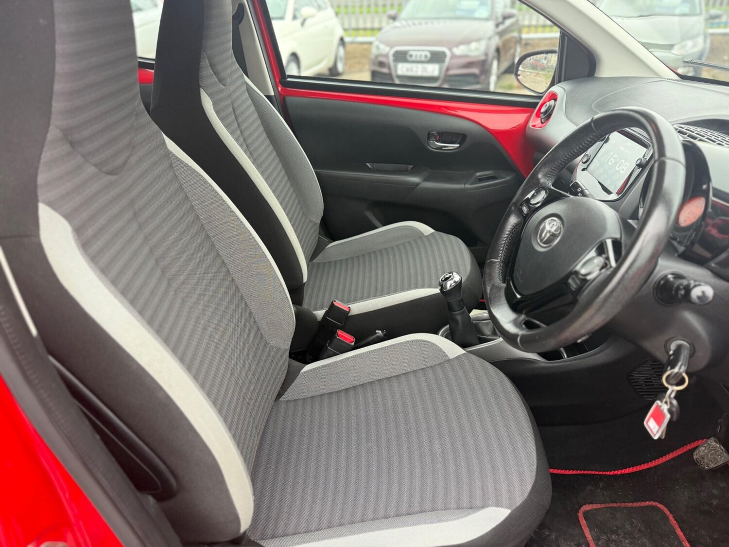 Used Toyota AYGO 2020 for sale - 76269971: Photo 27