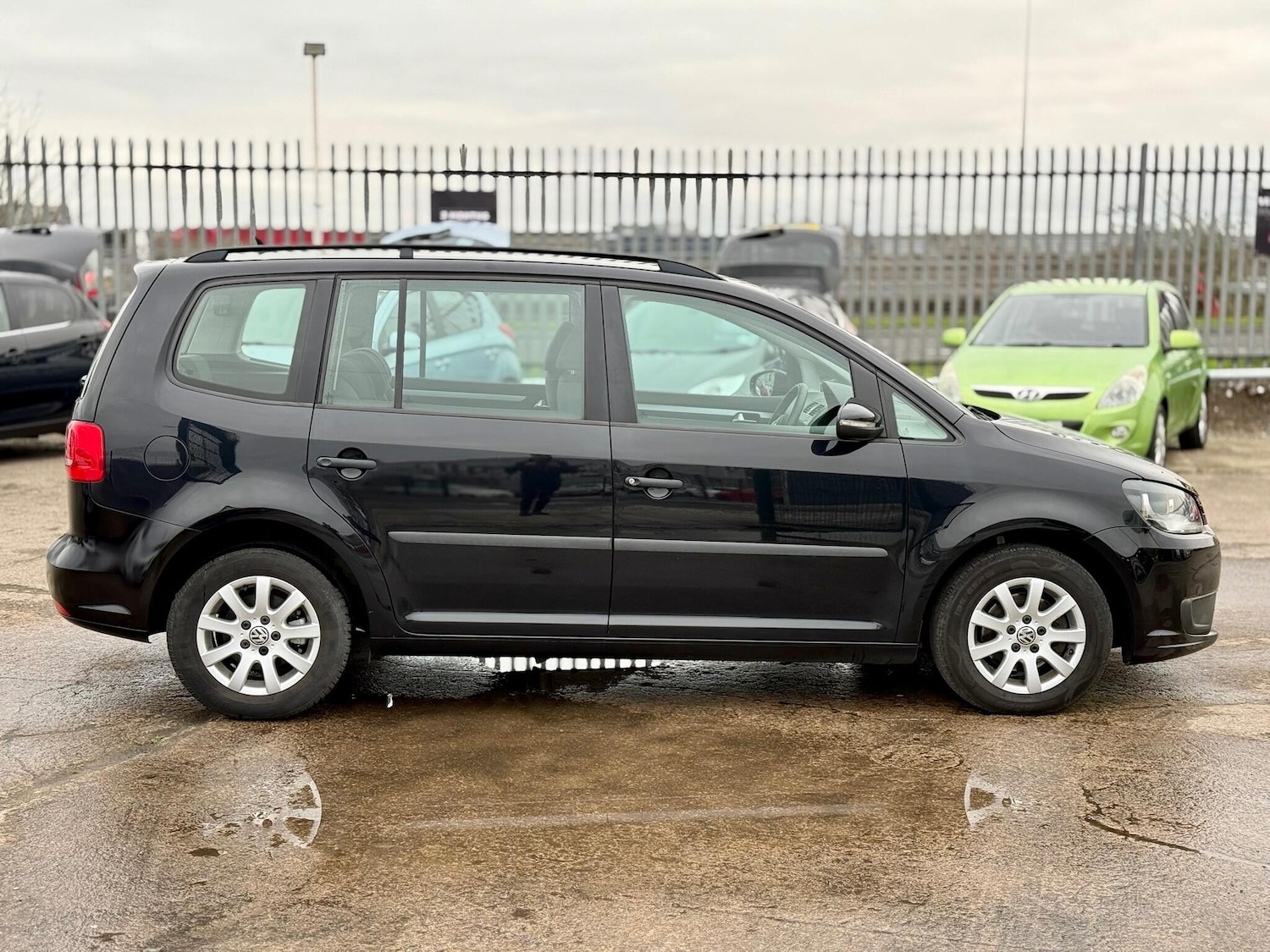 Used Volkswagen Touran 2012 for sale - 77524386: Photo 12