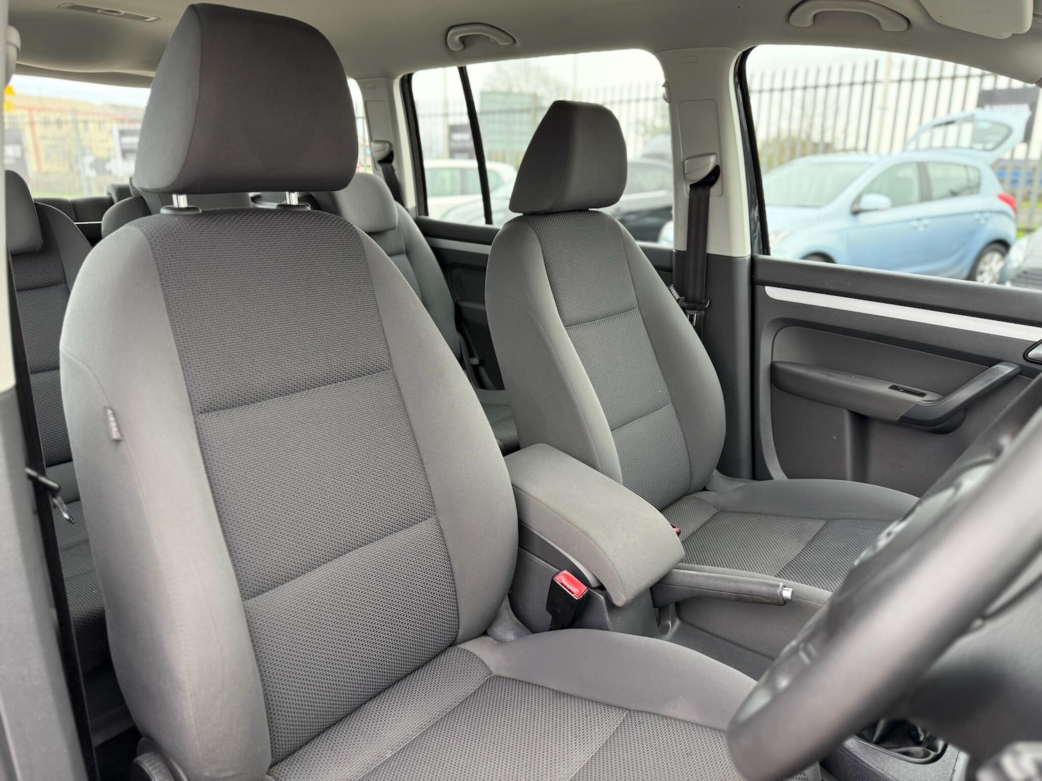 Used Volkswagen Touran 2012 for sale - 77524386: Photo 27