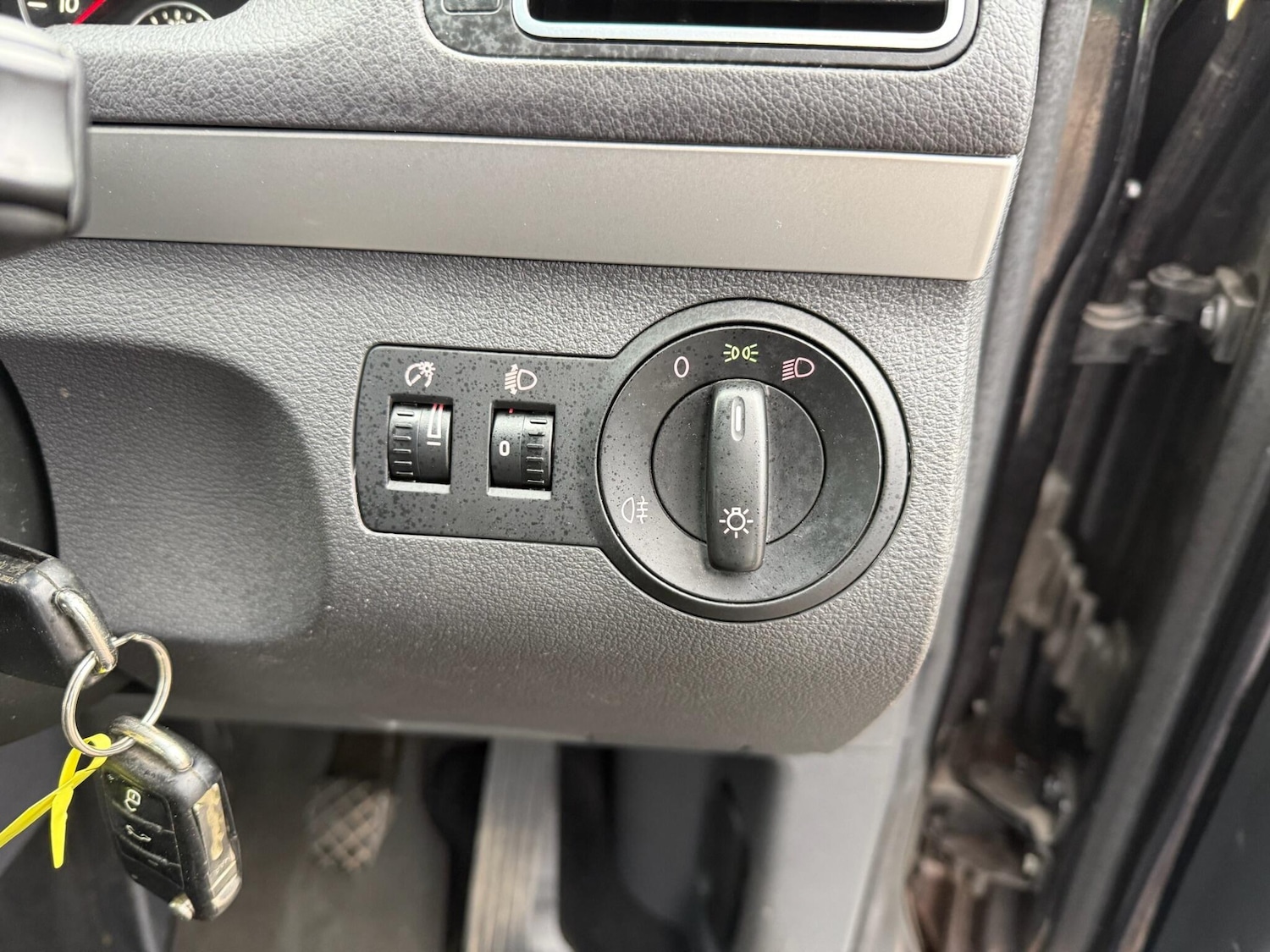 Used Volkswagen Touran 2012 for sale - 77524386: Photo 29