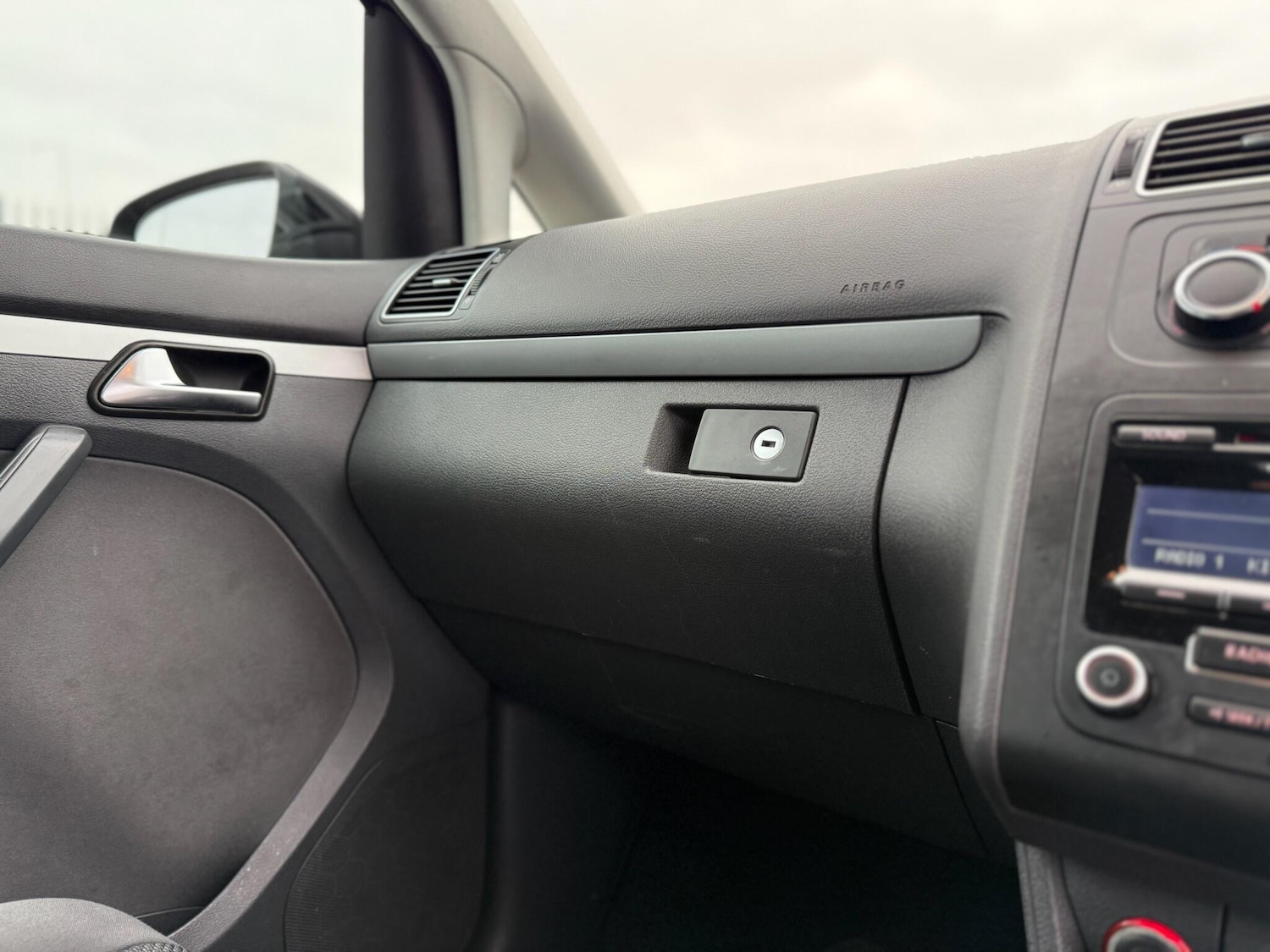 Used Volkswagen Touran 2012 for sale - 77524386: Photo 43