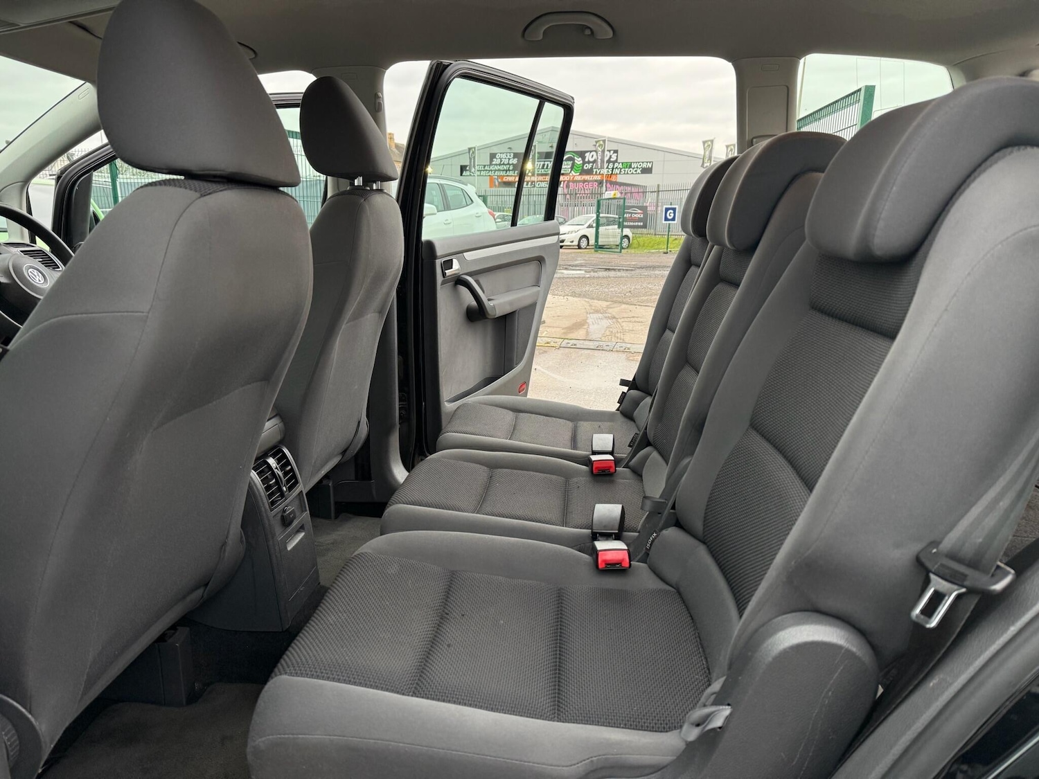 Used Volkswagen Touran 2012 for sale - 77524386: Photo 67