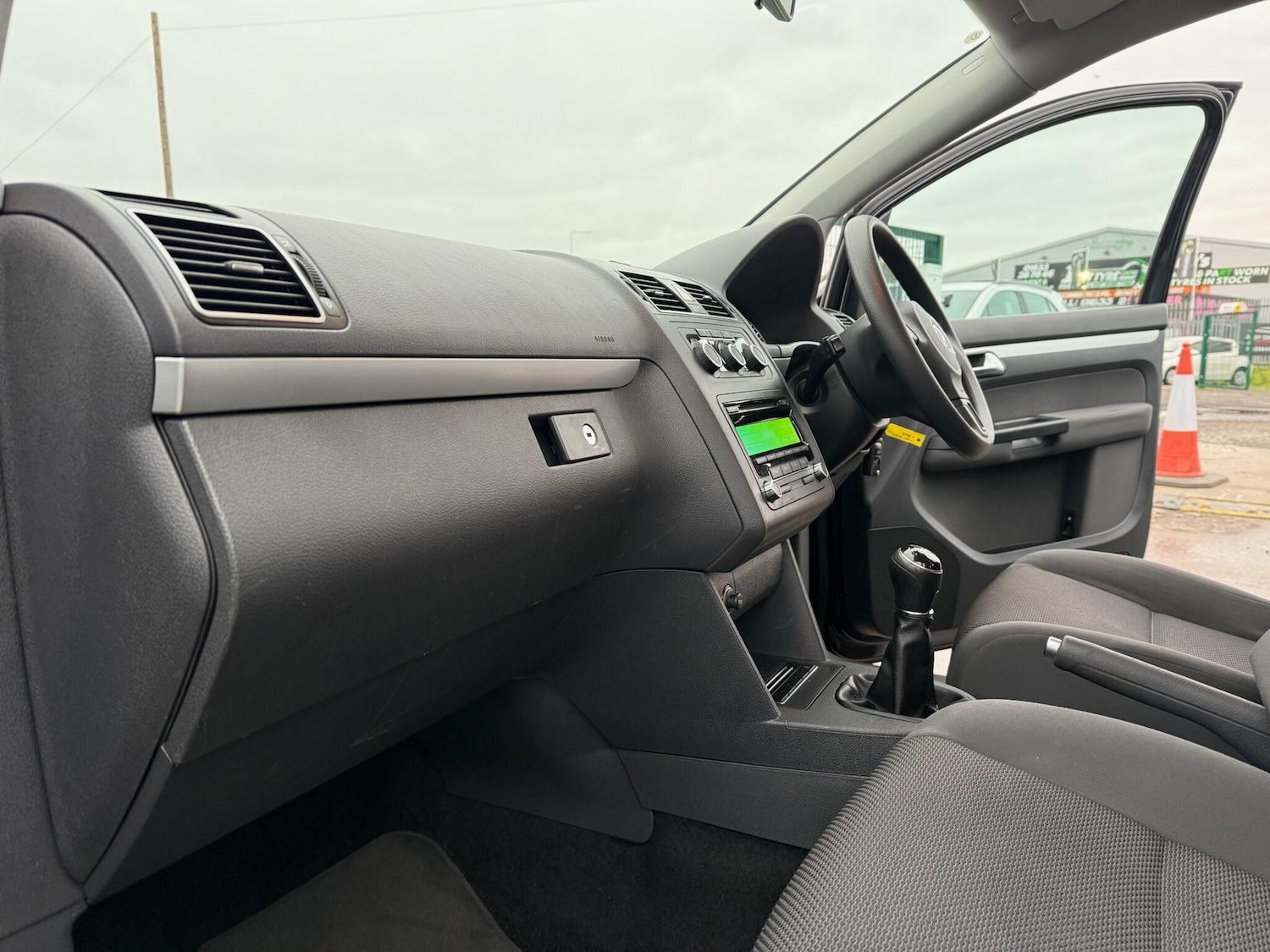 Used Volkswagen Touran 2012 for sale - 77524386: Photo 75