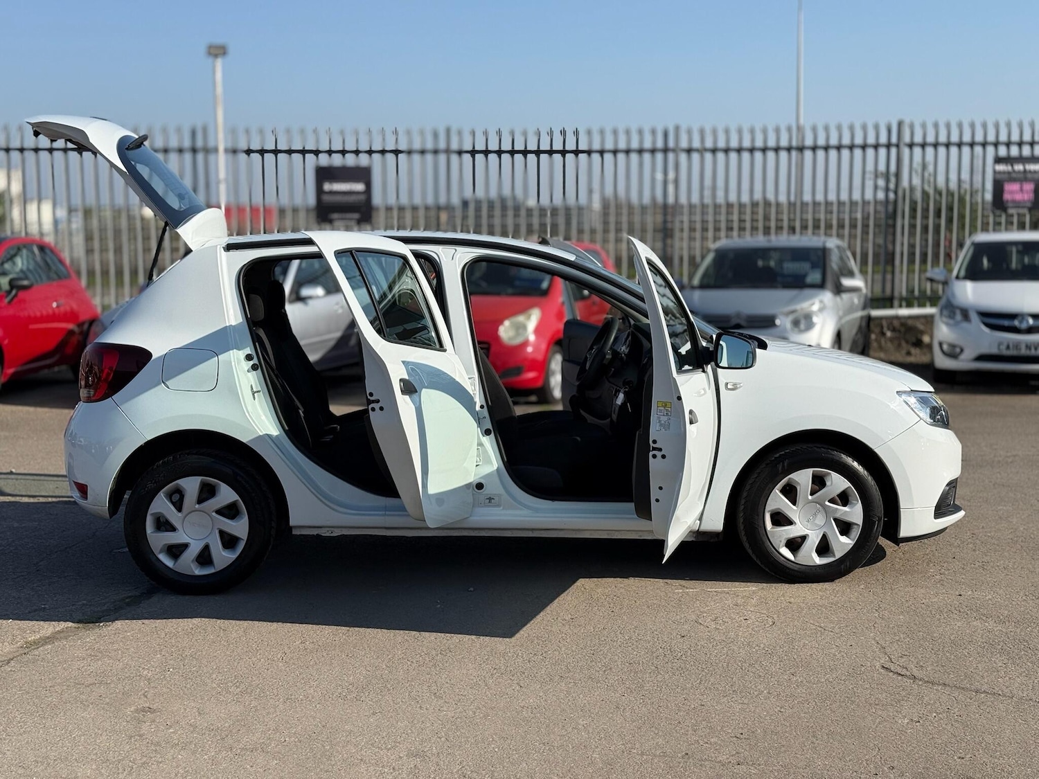 Used Dacia Sandero for sale - 77958101: Photo 17