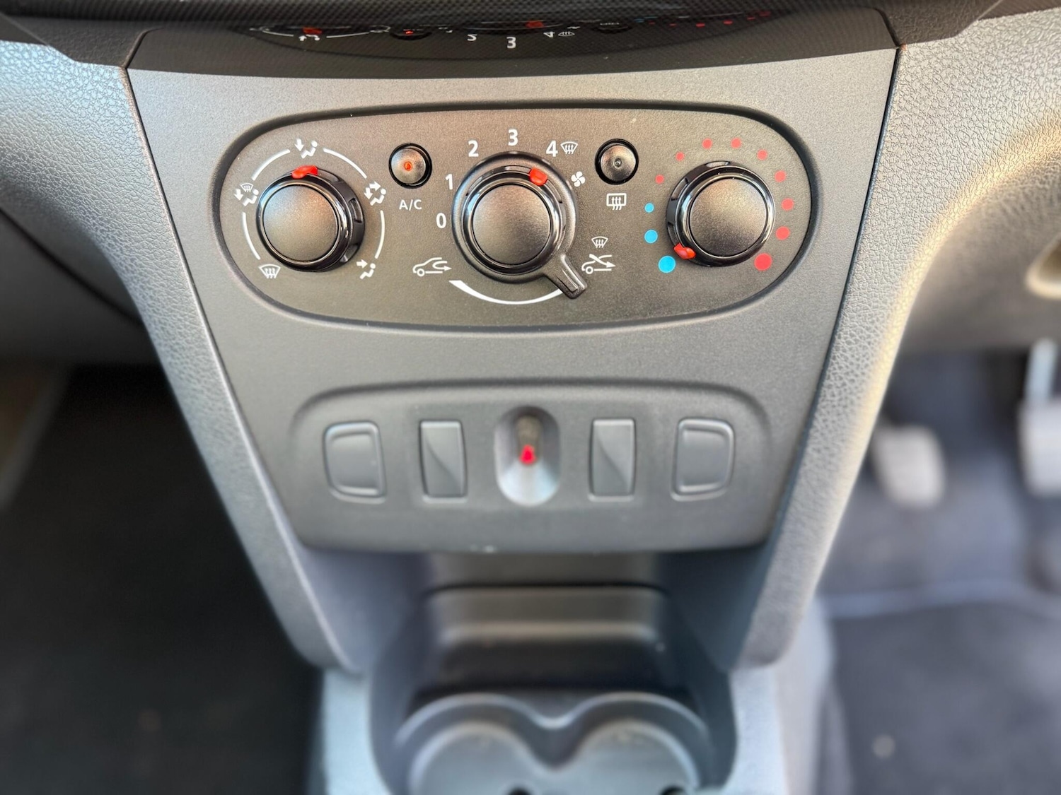 Used Dacia Sandero for sale - 77958101: Photo 46