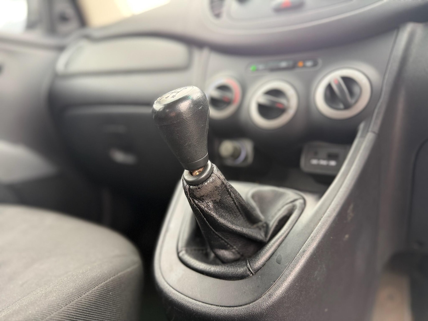 Used Hyundai i10 2013 for sale - 77523540: Photo 39