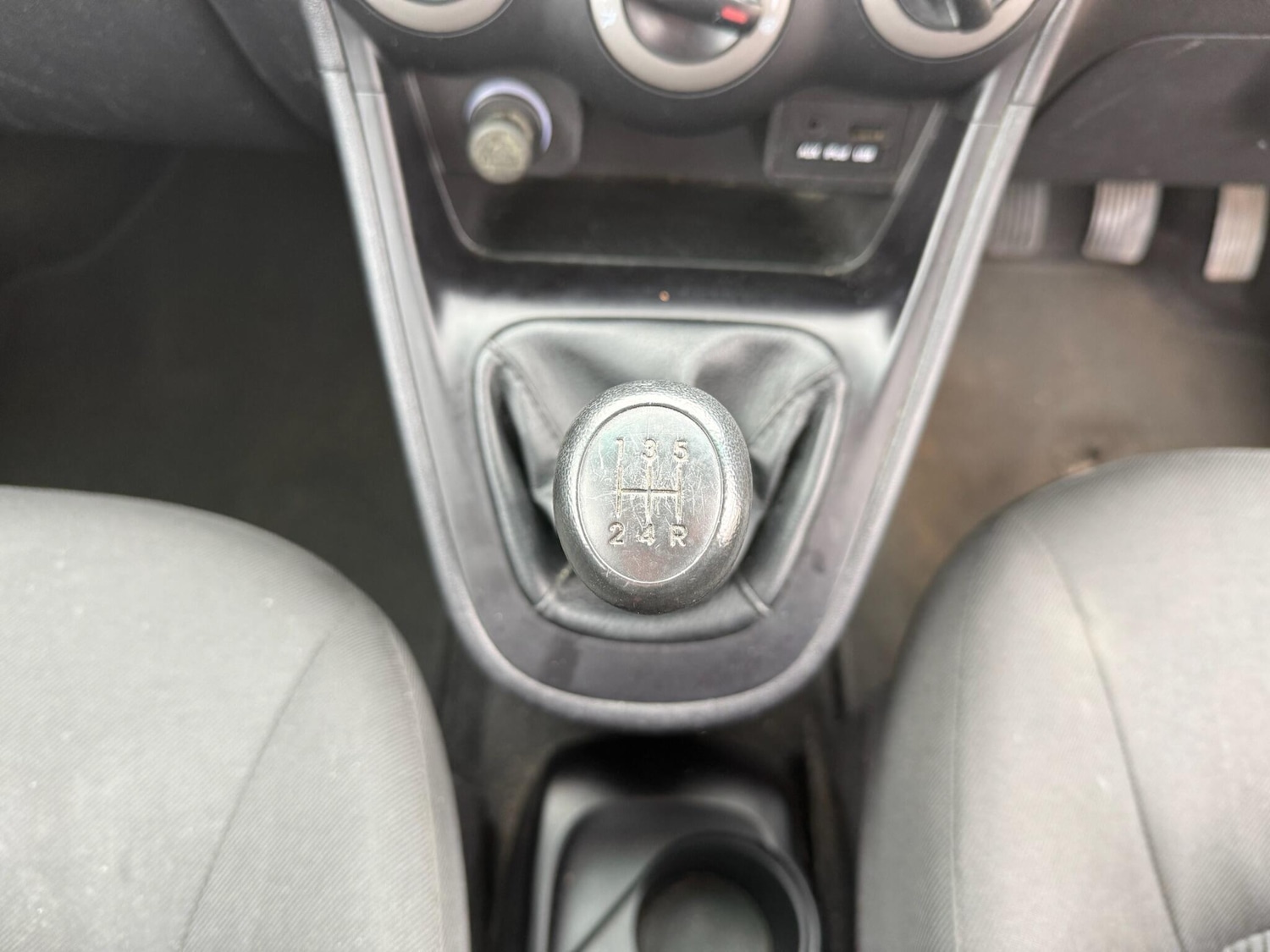 Used Hyundai i10 2013 for sale - 77523540: Photo 40