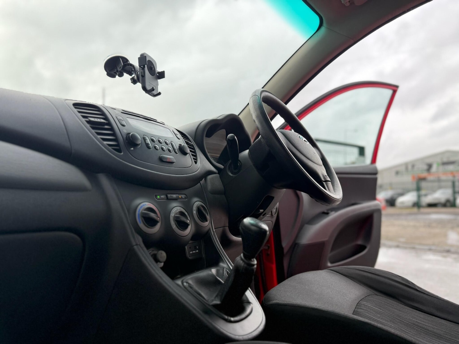 Used Hyundai i10 2013 for sale - 77523540: Photo 64