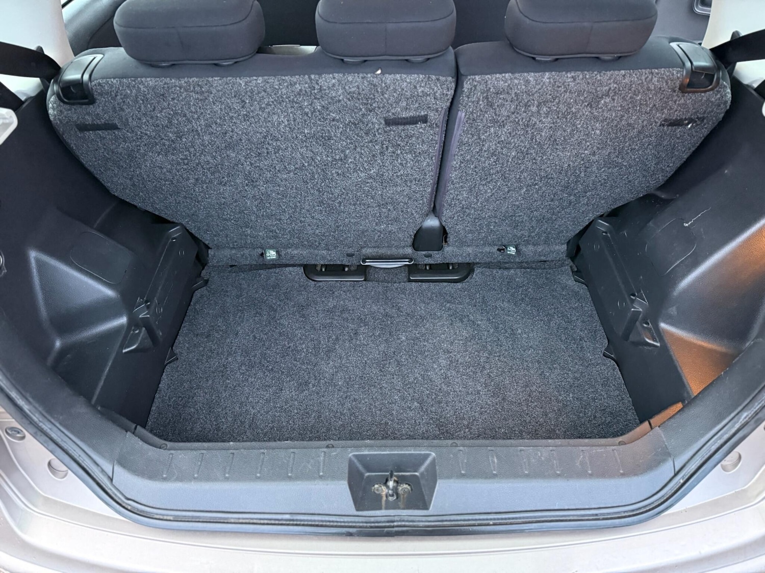 Used Nissan Note 2010 for sale - 77331015: Photo 49